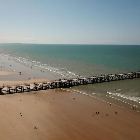 Cosy à 50m De La Pour 4 Pers. Avec Balcon à Hilaire De Riez - Fr-1-323-448 *